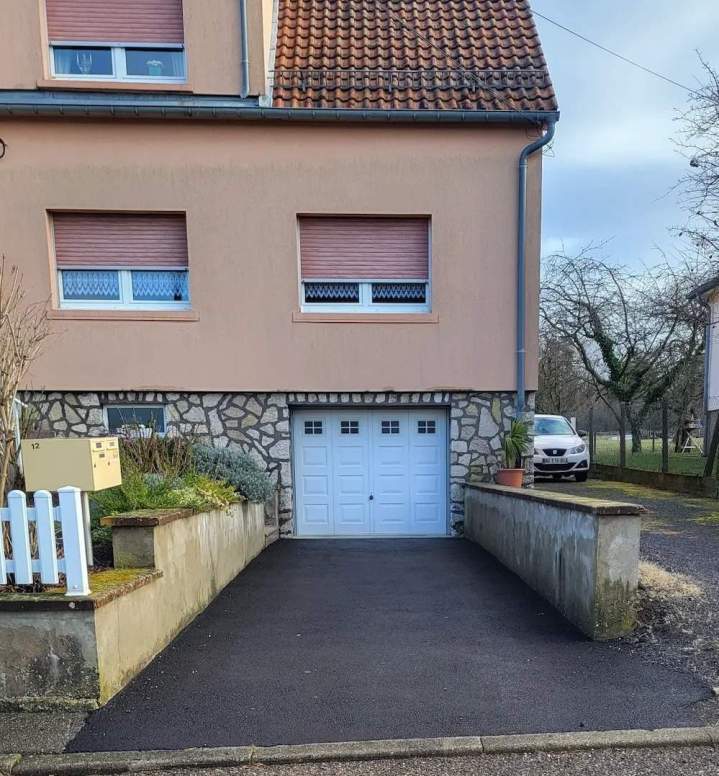 Aménagement entrée de garage, macadam entrée garage